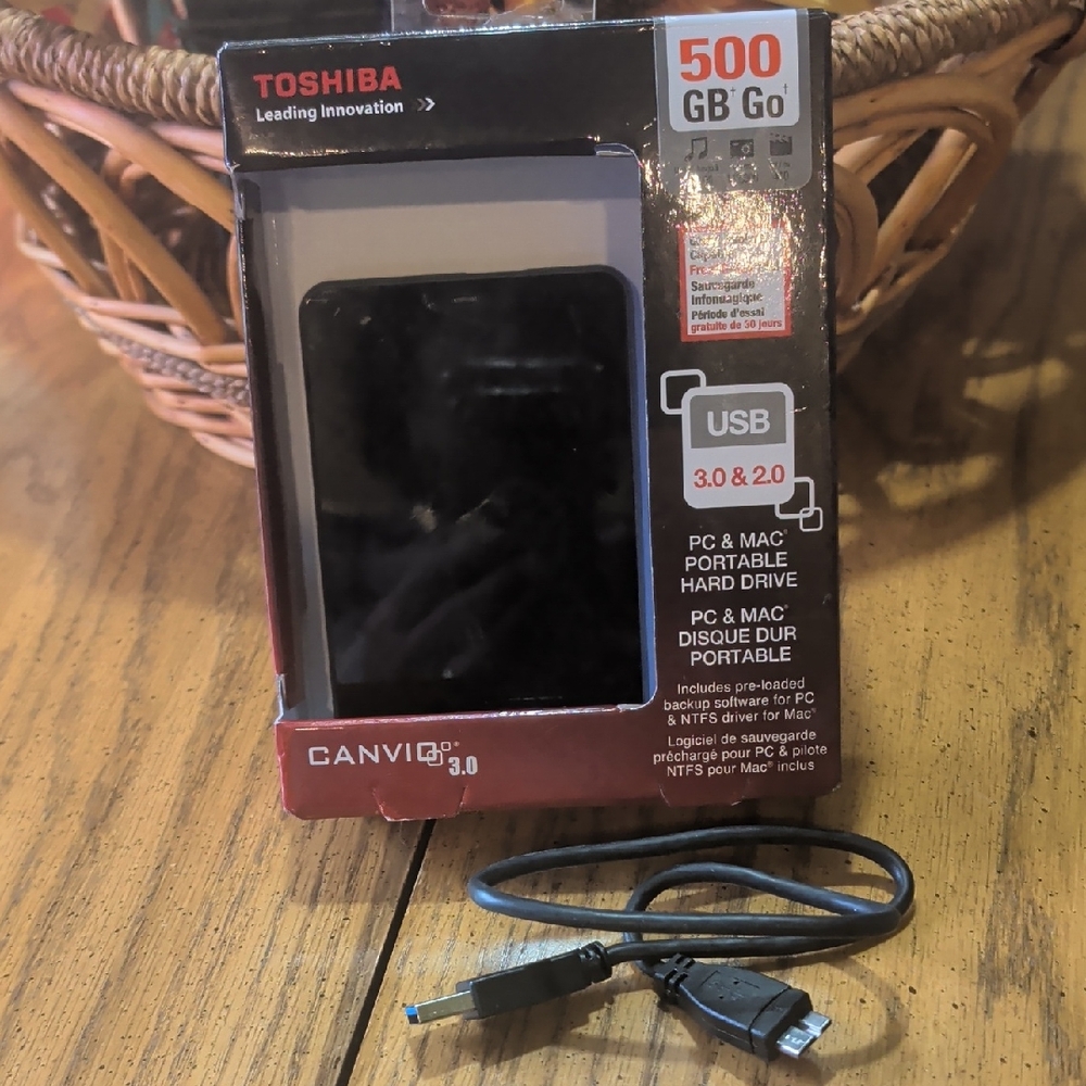 Toshiba Canvio Black Portable Hard Drive, Cord, PC & MAC